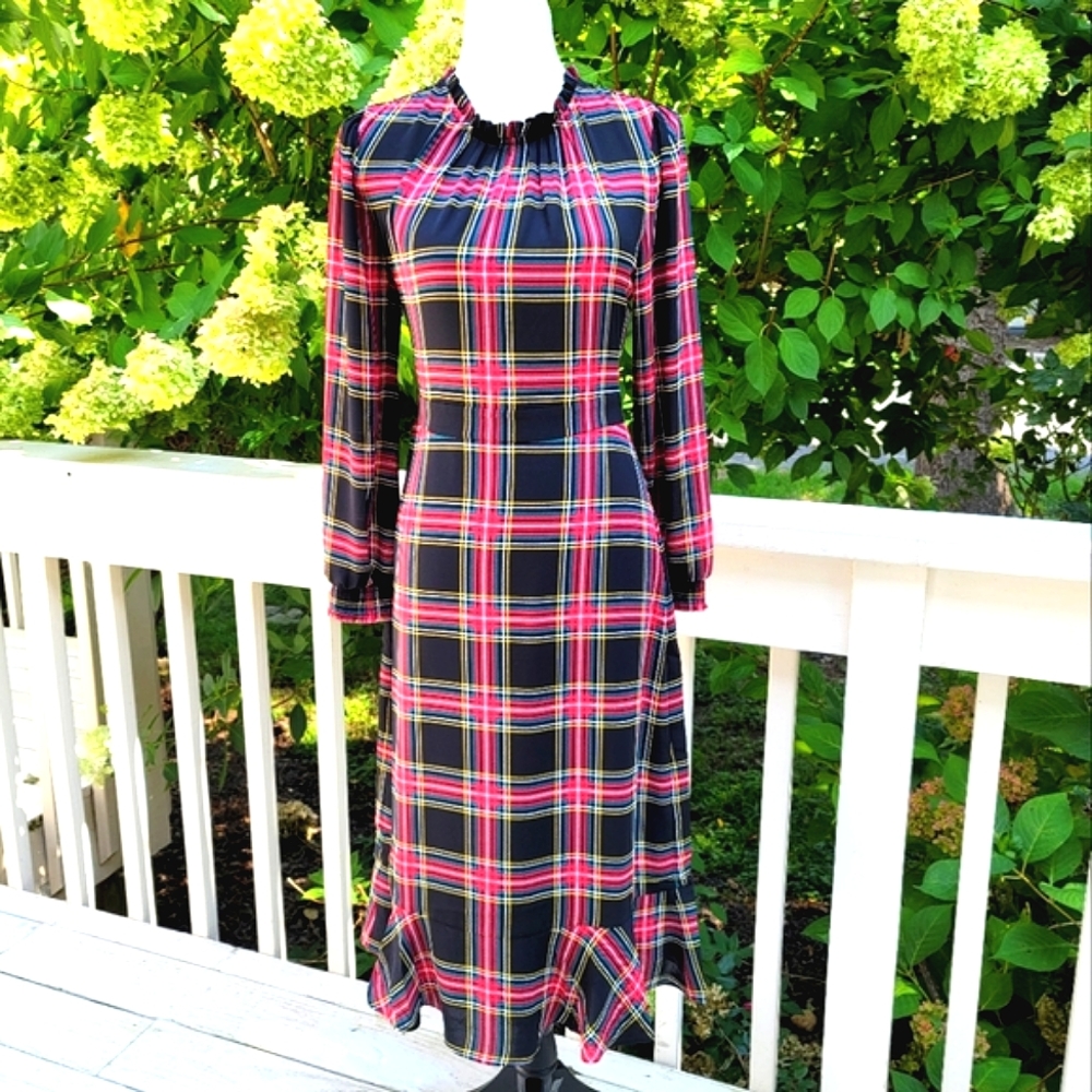 Plaid Long Sleeve Midi Dress in Black and Pink